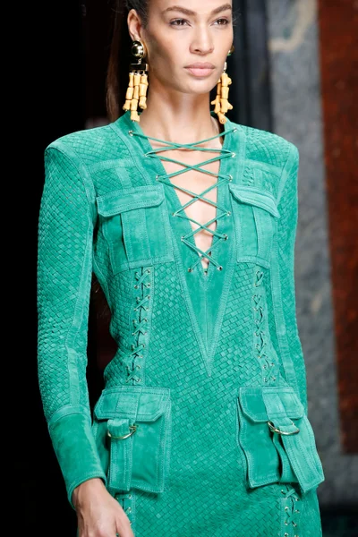 Look 35